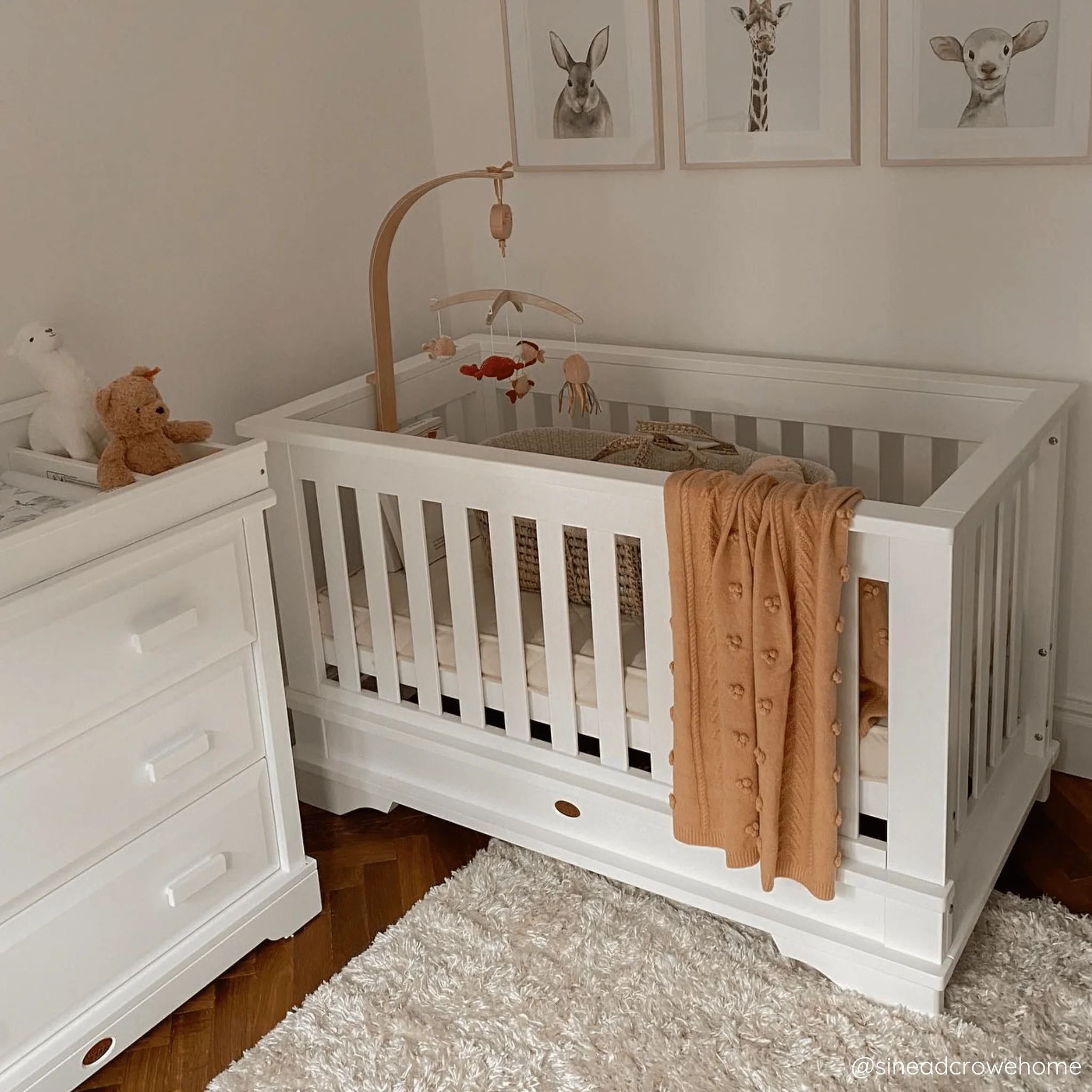 Eton Convertible Plus Cot Bed - Image 9