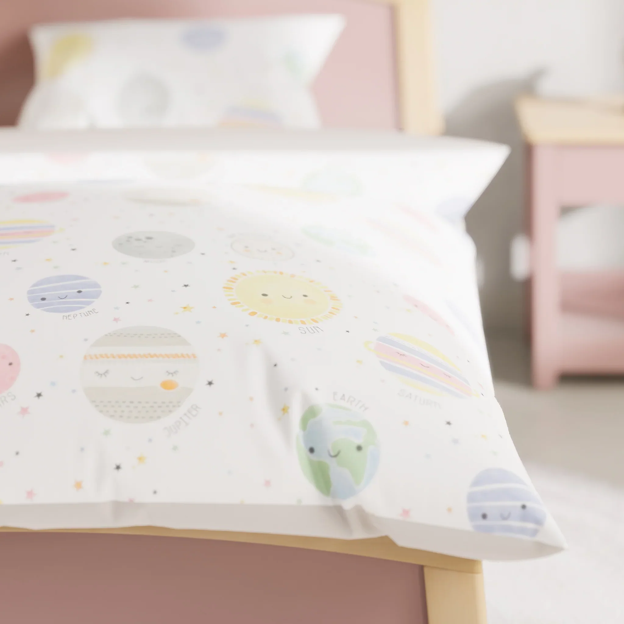 Happy Planet Single Quilt Cover Set - Image 4