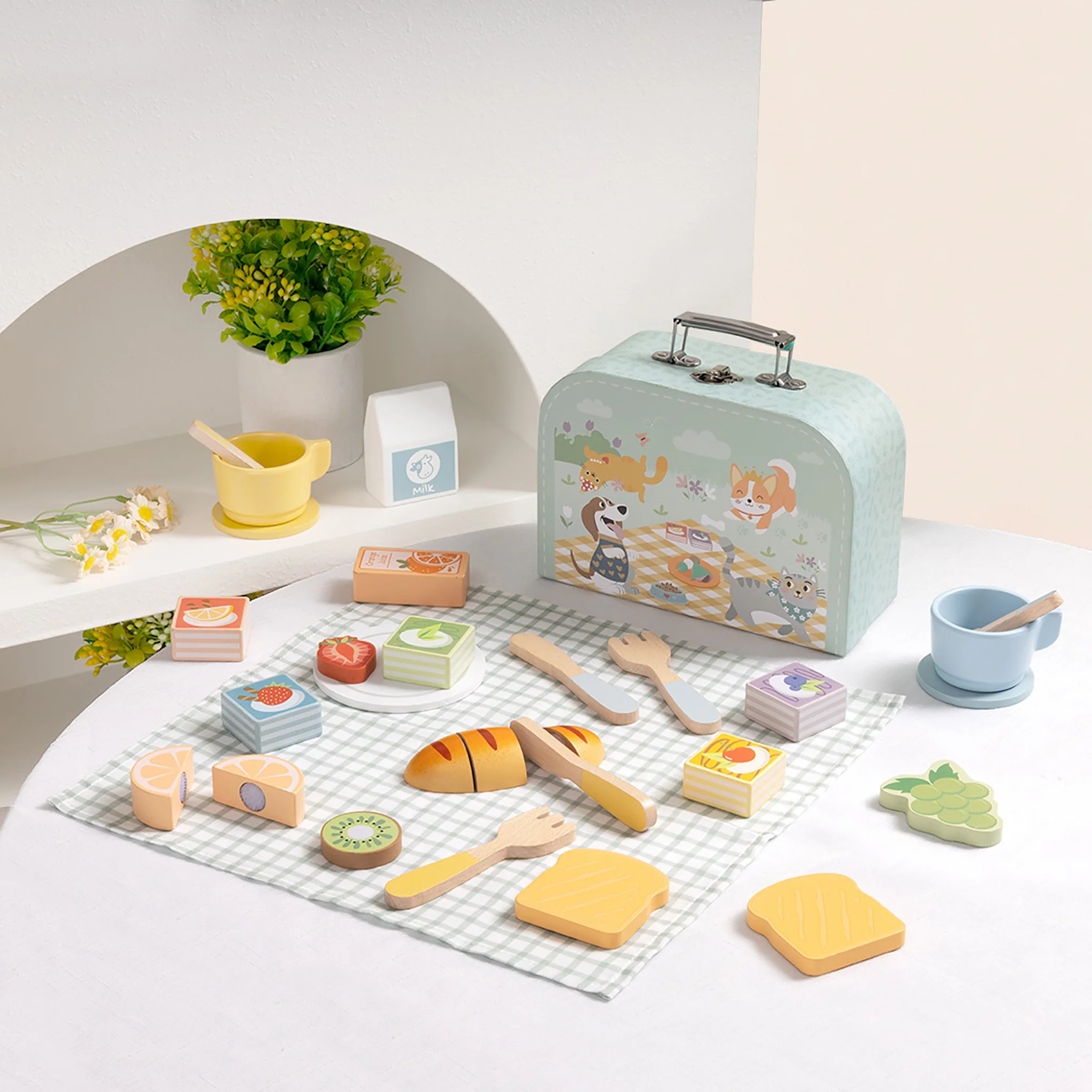 Tooky Toy Picnic Basket Set - Image 6